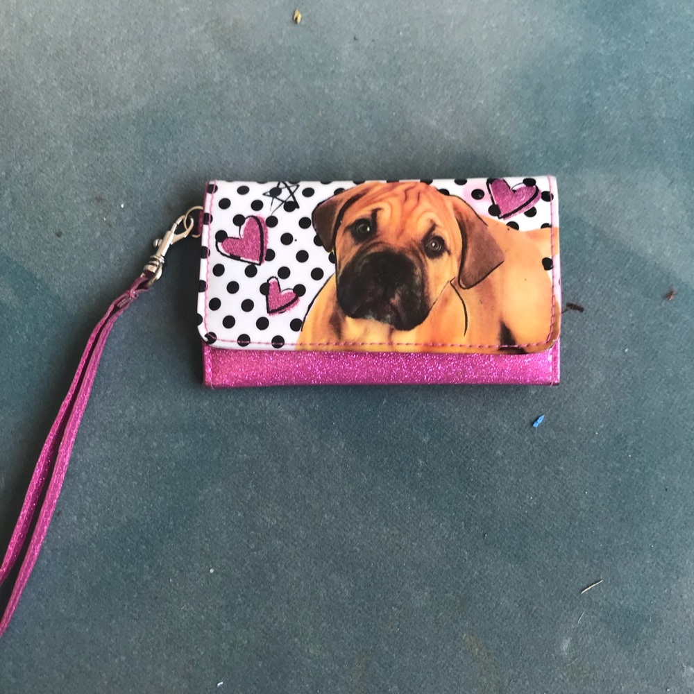 Claire’s wallet